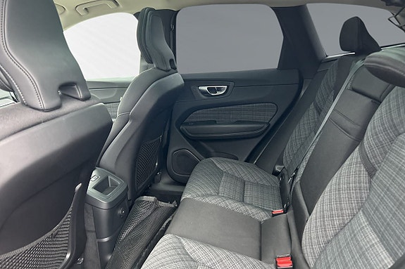 Volvo XC60 9 of 13