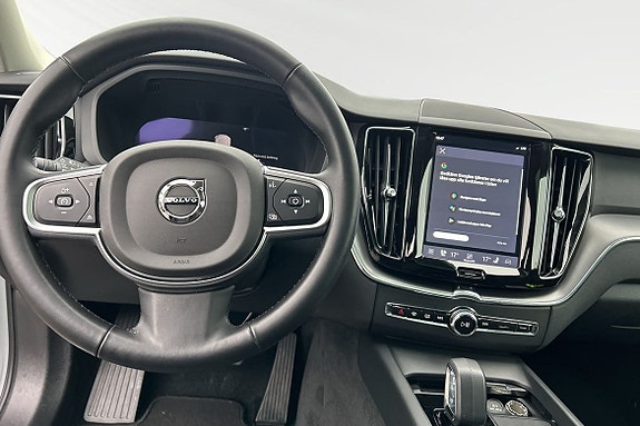 Volvo XC60 10 of 13