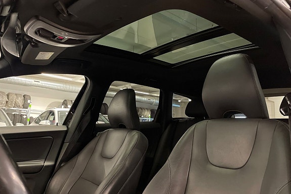 Volvo XC60 17 of 26