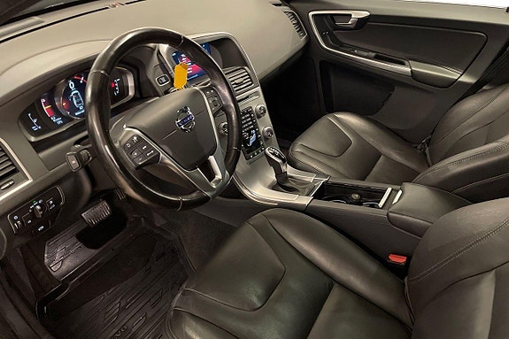 Volvo XC60 9 of 26