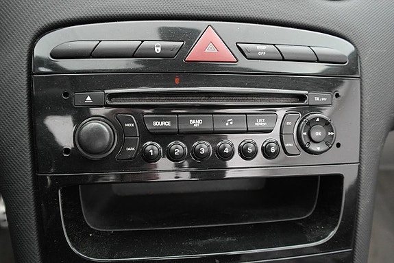 Peugeot 308 14 of 23