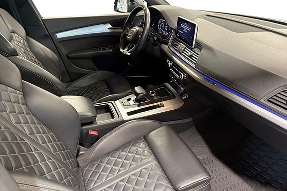 Audi Q5 8 of 26