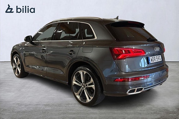 Audi Q5 2 of 26