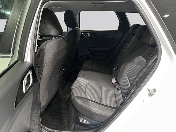 Kia Ceed 9 of 16