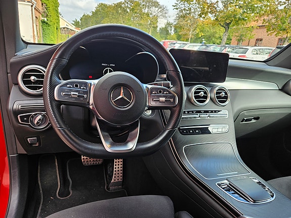 Mercedes-Benz GLC200 7 of 8