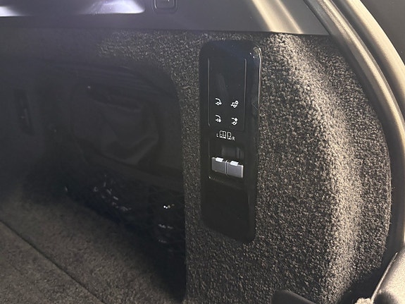 Land Rover Range Rover 16 of 22