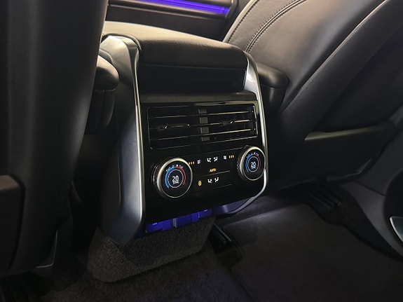 Land Rover Range Rover 14 of 22