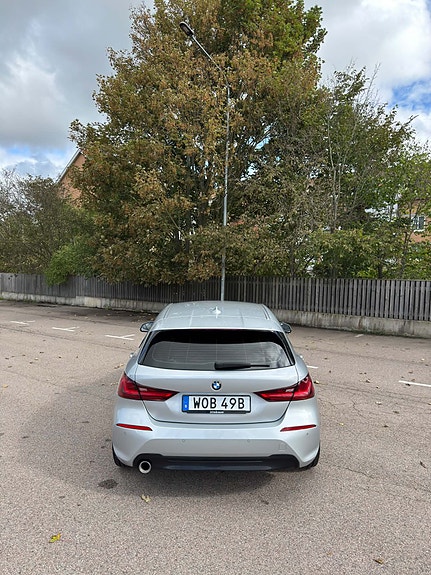 BMW 118i 4 of 9