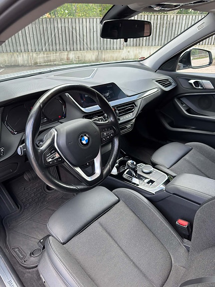 BMW 118i 6 of 9