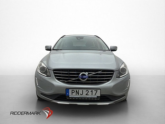 Volvo XC60 2 of 29