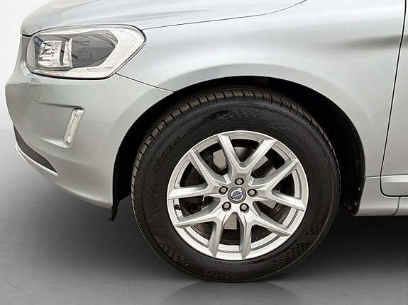 Volvo XC60 25 of 29