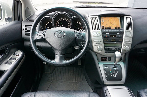 Lexus RX400h 17 of 30