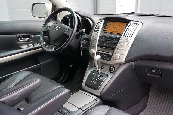 Lexus RX400h 14 of 30