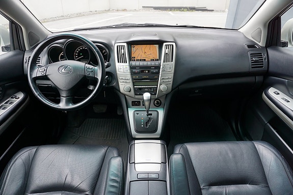 Lexus RX400h 2 of 30