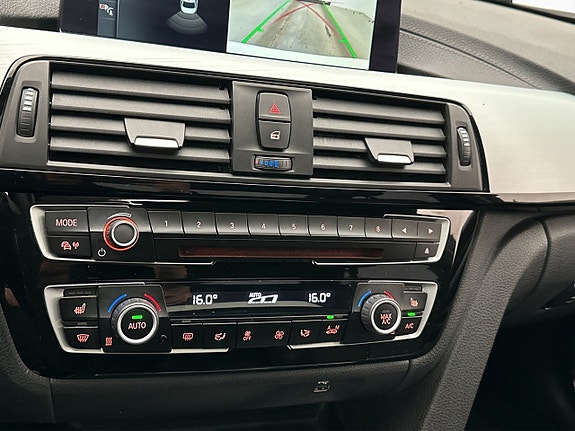 BMW 330e 21 of 28