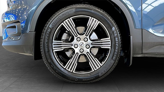 Volvo XC40 9 of 12