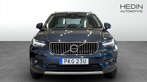 Volvo XC40 8 of 12