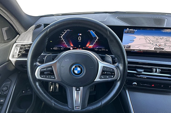 BMW 330e 13 of 30