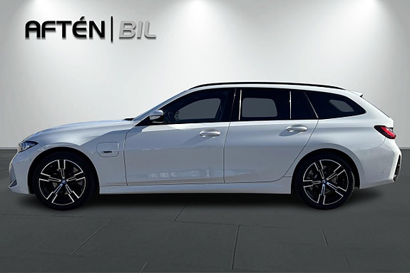 BMW 330e 10 of 30