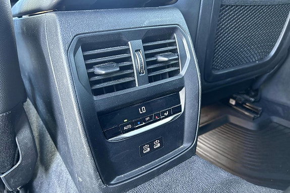 BMW 330e 22 of 30