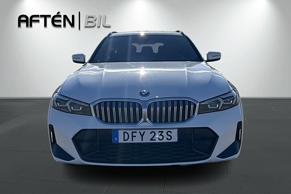 BMW 330e 3 of 30