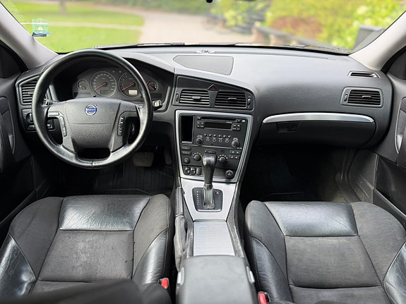 Volvo V70 5 of 8