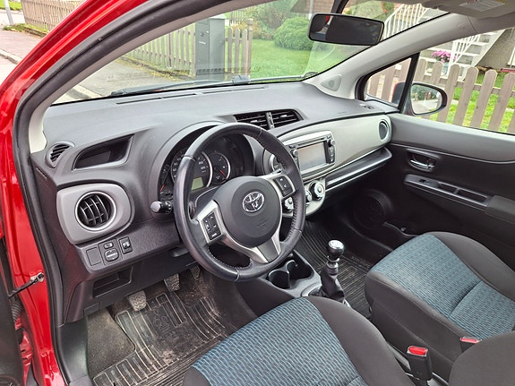 Toyota Yaris 4 of 4