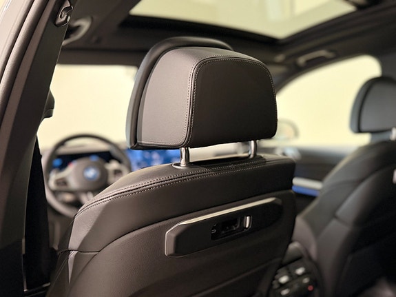 BMW X5 9 of 15