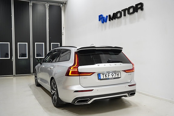 Volvo V60 5 of 30