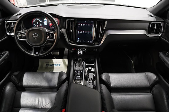 Volvo V60 14 of 30