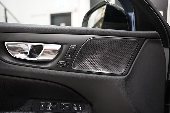 Volvo V60 10 of 30