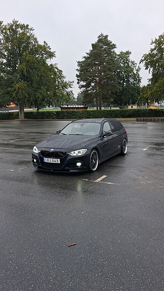 BMW 318d 4 of 9