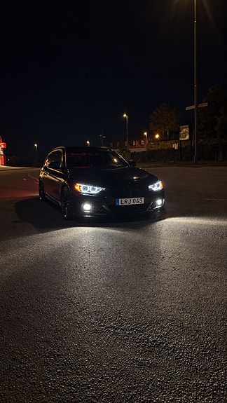 BMW 318d 3 of 9