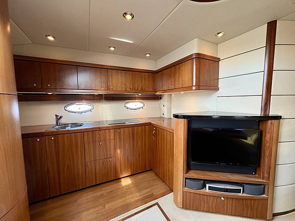 Sunseeker Portofino 47 9 of 12