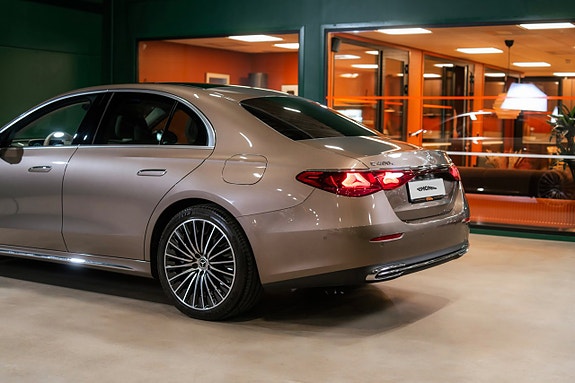 Mercedes-Benz E400 e 4 of 29