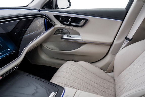 Mercedes-Benz E400 e 23 of 29