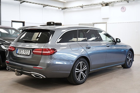 Mercedes-Benz E220 5 of 26