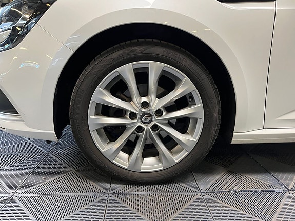 Renault Megane 10 of 17
