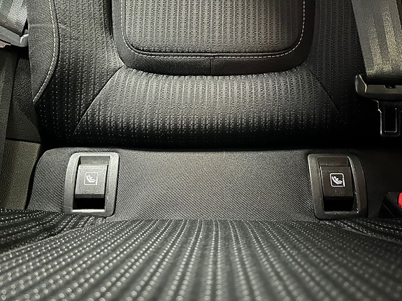 Renault Megane 17 of 17