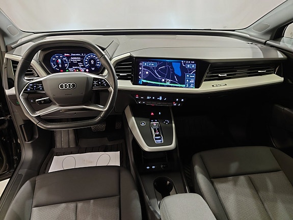 Audi Q4 e-tron 9 of 21