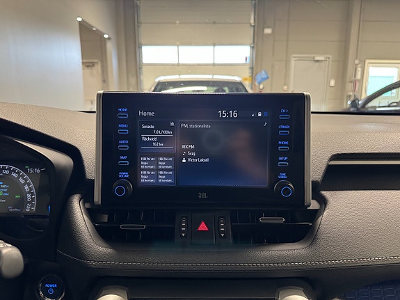 Toyota RAV4 12 of 24