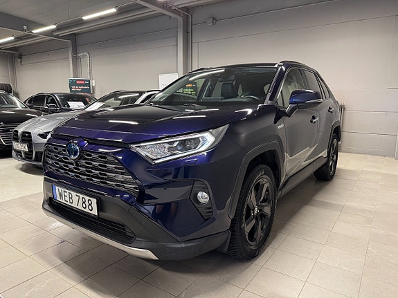 Toyota RAV4 5 of 24