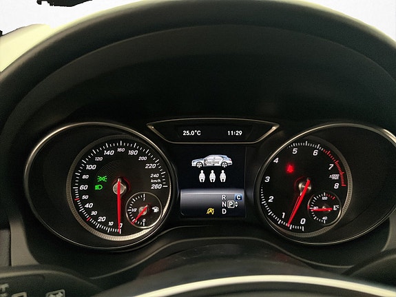 Mercedes-Benz CLA250 19 of 30