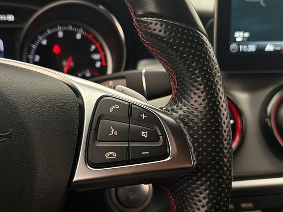Mercedes-Benz CLA250 21 of 30