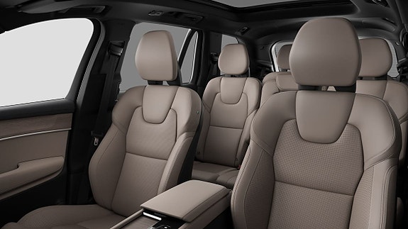 Volvo XC90 13 of 13