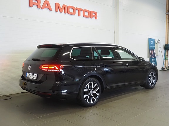 Volkswagen Passat 5 of 27