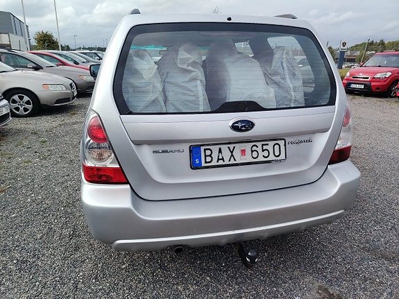 Subaru Forester 5 of 22