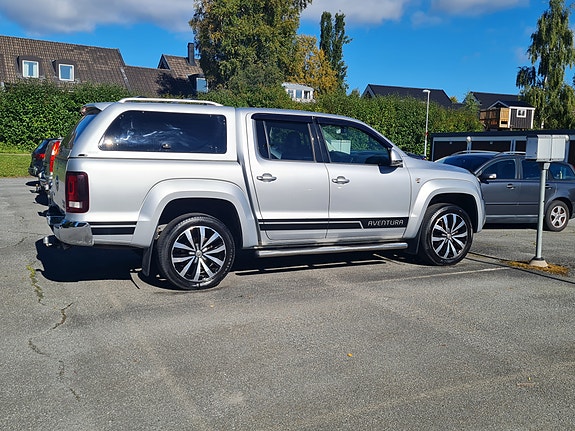 Volkswagen Amarok 2 of 4