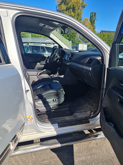 Volkswagen Amarok 3 of 4