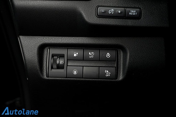 Nissan Leaf 30 of 30